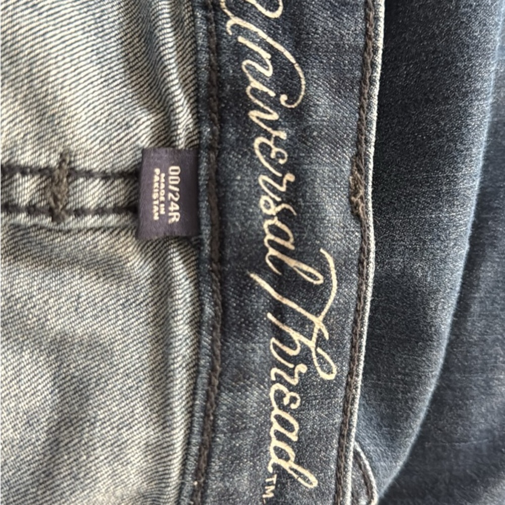 Universal Threads Jeans